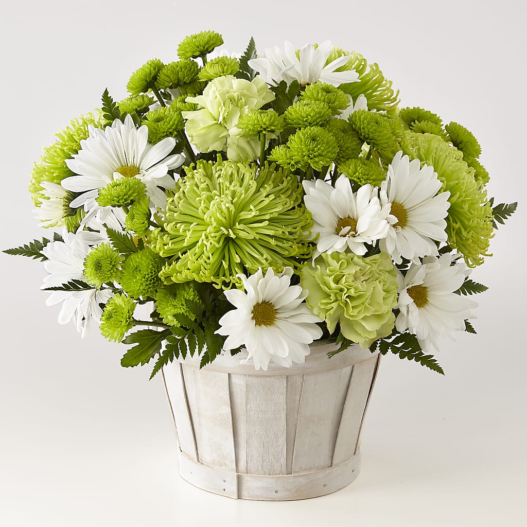 Lucky Charm Basket (Standard) – Katarina Floral, Hackettstown NJ