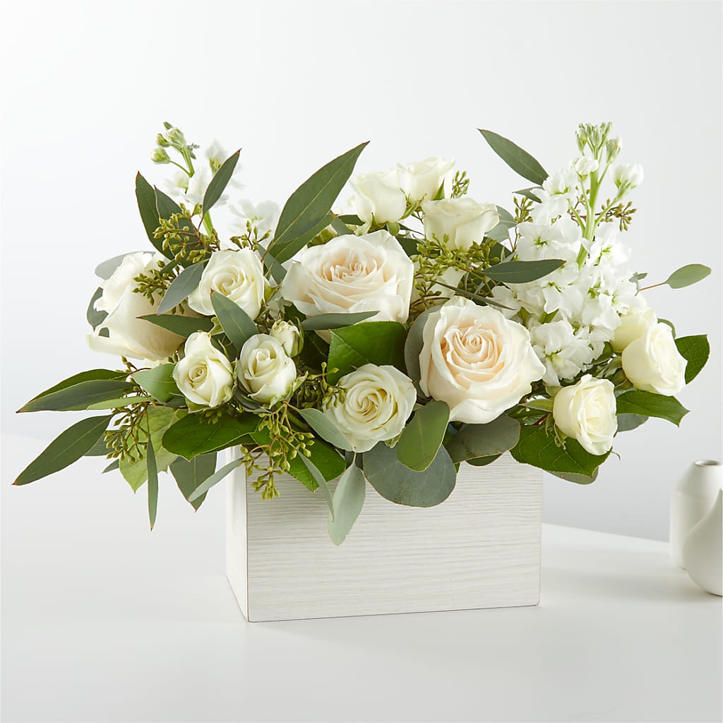 Fresh Linen Box Bouquet – Katarina Floral, Hackettstown NJ