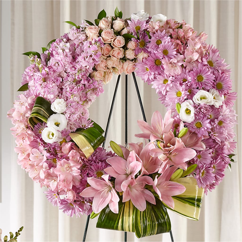Gift of Warmth Wreath – Katarina Floral, Hackettstown NJ
