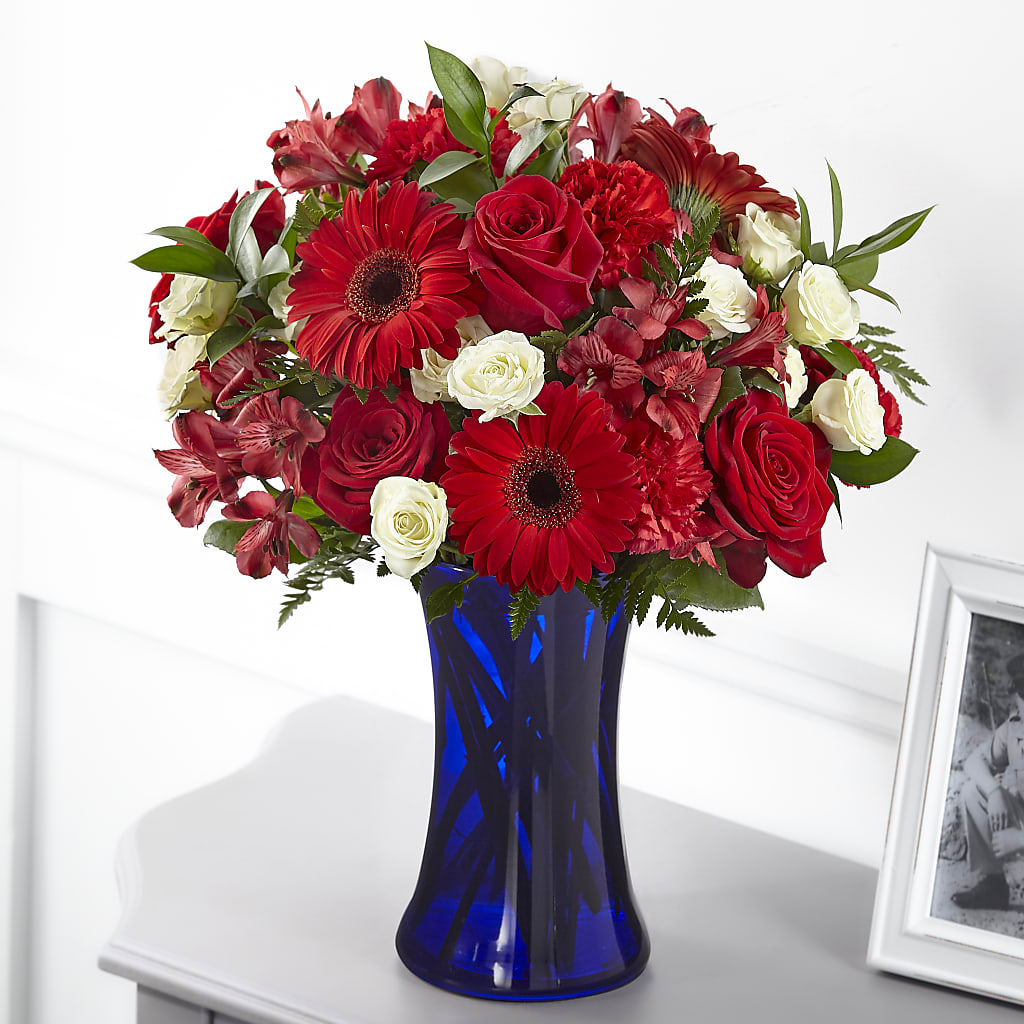 Hearts Embrace Bouquet – Katarina Floral, Hackettstown NJ