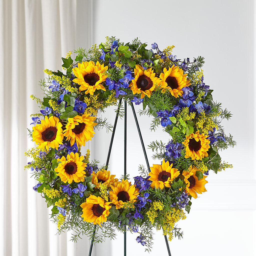 Bright Rays Wreath – Katarina Floral, Hackettstown NJ