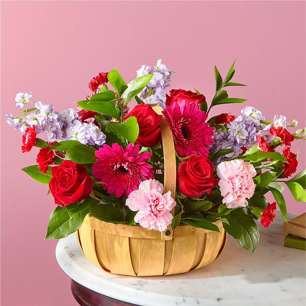 Pink Picnic Basket – Katarina Floral, Hackettstown NJ