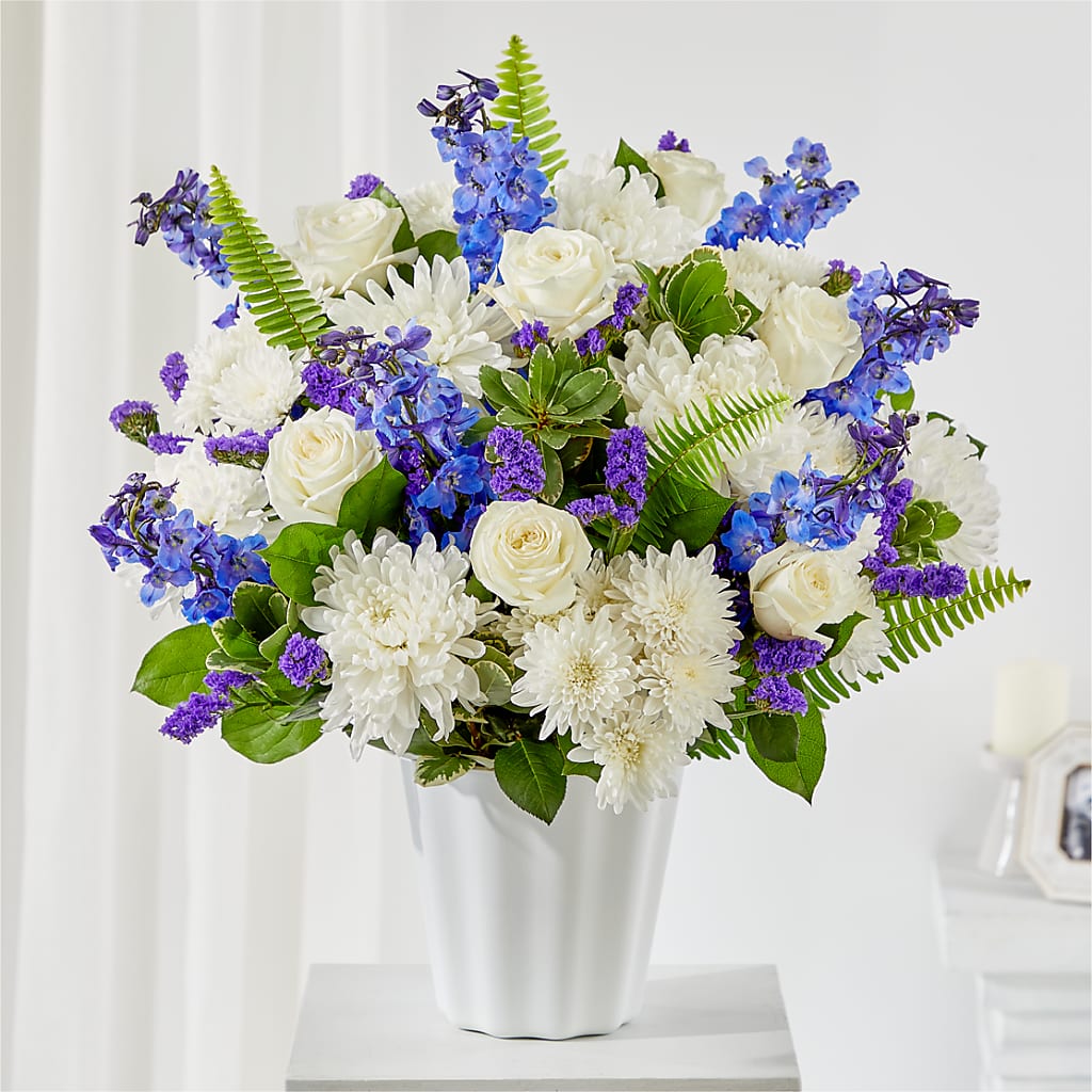 Hold Dear Tabletop Basket – Katarina Floral, Hackettstown NJ