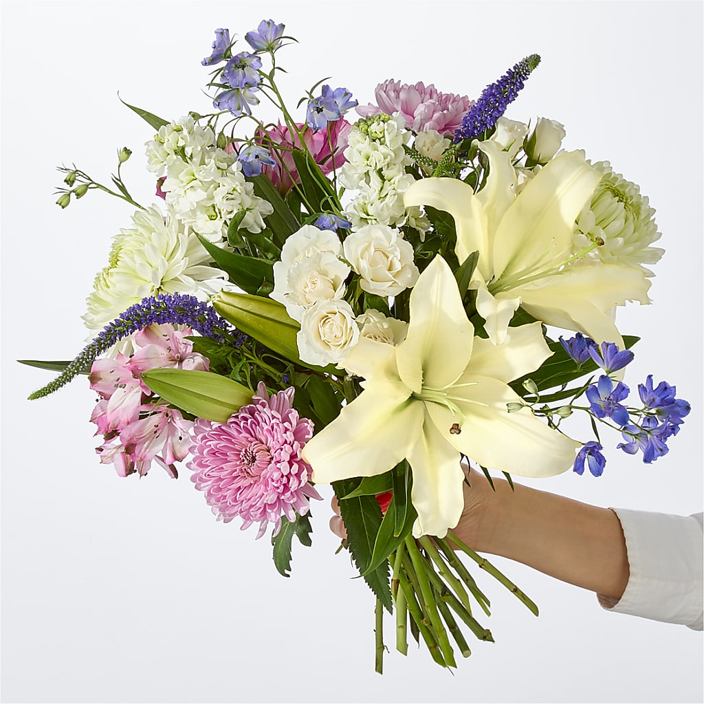 Winter Celebration Bouquet –  Katarina Floral, Hackettstown NJ