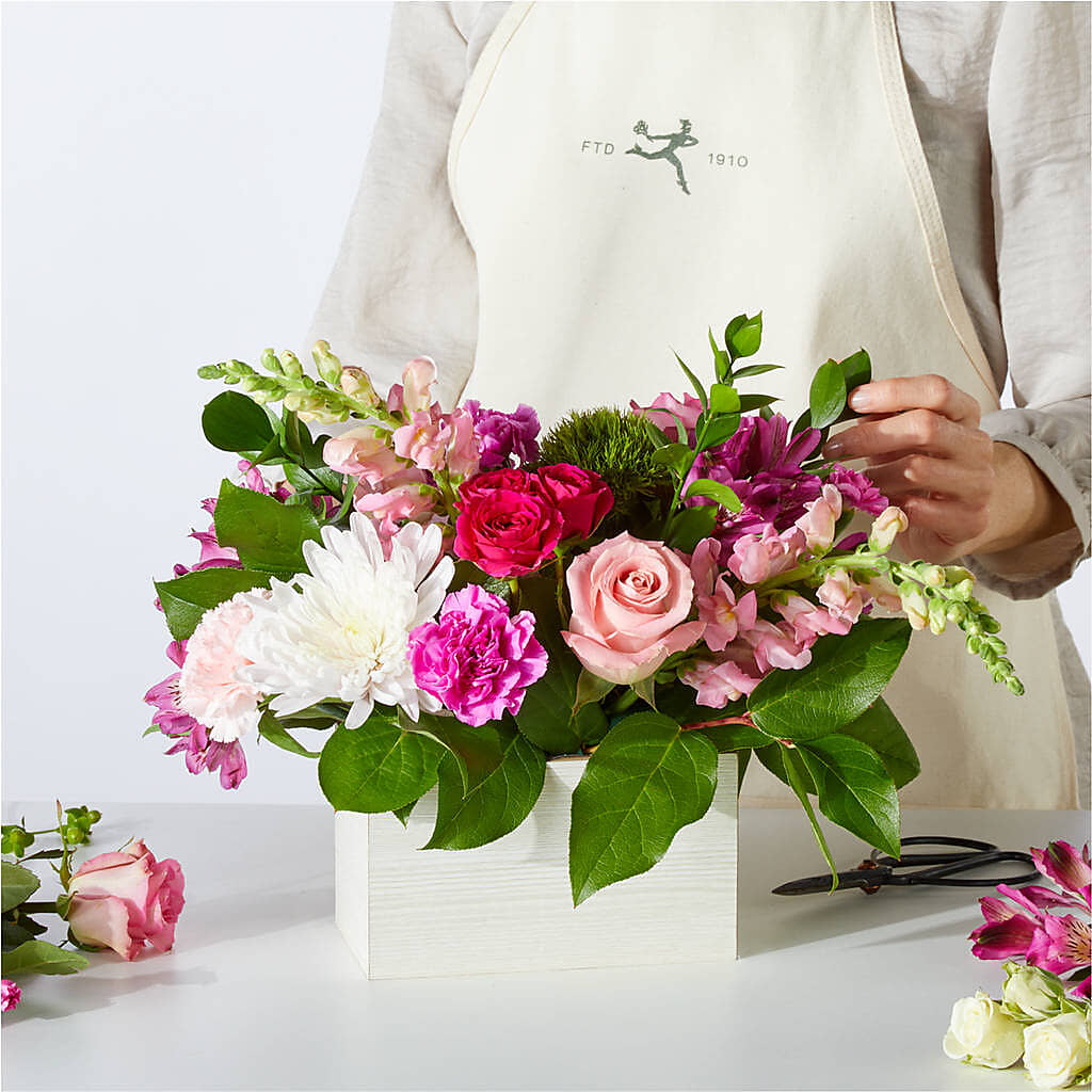 Sweetberry Box – A Florist Original –  Katarina Floral, Hackettstown NJ