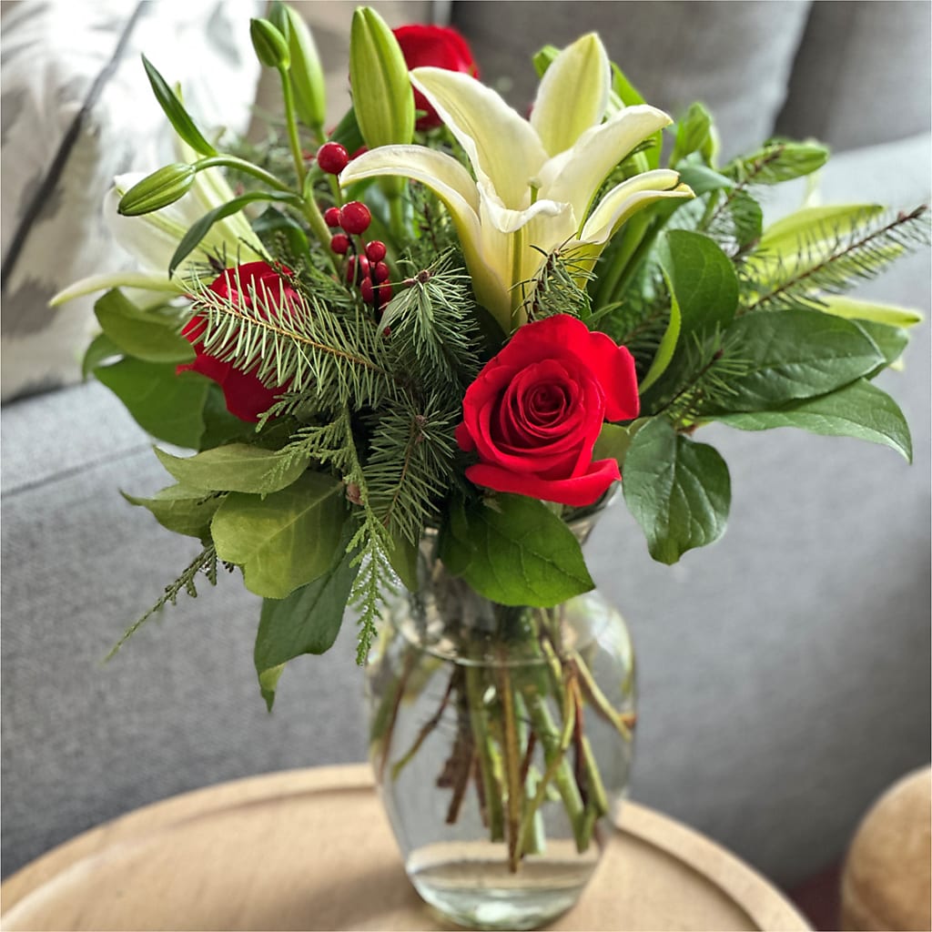 Sparkling Snowflakes Bouquet –  Katarina Floral, Hackettstown NJ