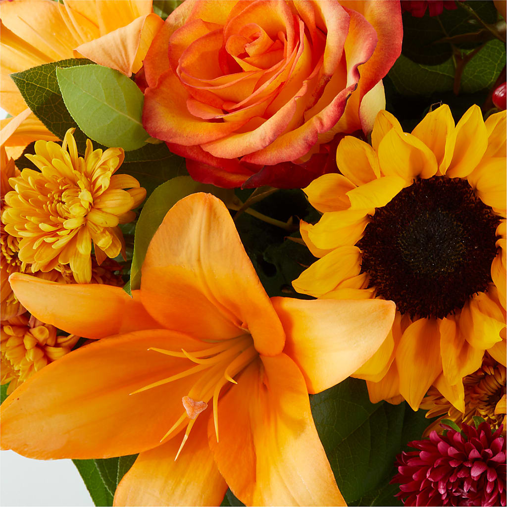 Grateful Centerpiece –  Katarina Floral, Hackettstown NJ